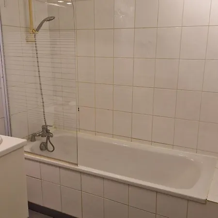 Maison Calme Avec 3 Chambres, Proche Centre-ville & Gare, Acces Facile A Nancy *