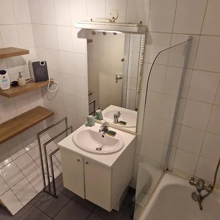 Maison Calme Avec 3 Chambres, Proche Centre-ville & Gare, Acces Facile A Nancy